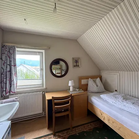 Privatzimmer *